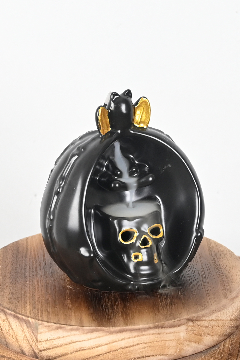 Schwarzer Keramik-Kürbis und Fledermaus-LED-Leuchten Rückfluss-Wasserfall-Räuchergefäß