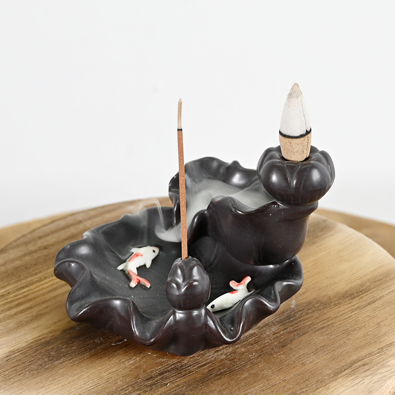 Keramik Wasserfall Backflow Weihrauch Brenner Lotus Style Design Zwei Goldfische spielen