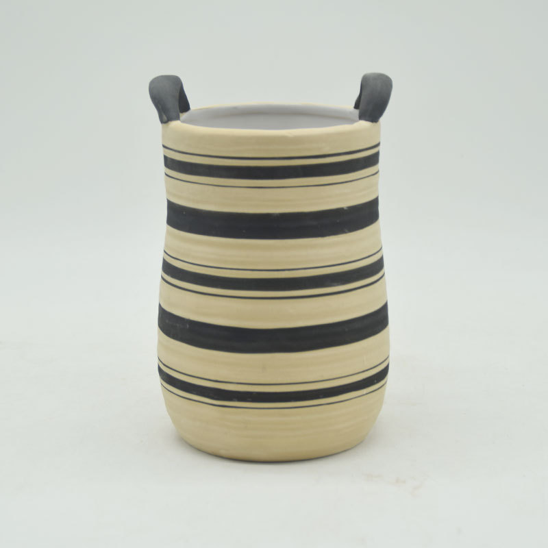 Home Furnishing Decoration Tabletop Die neueste kreative Glasur geometrische Figur Lenker Keramik Vase